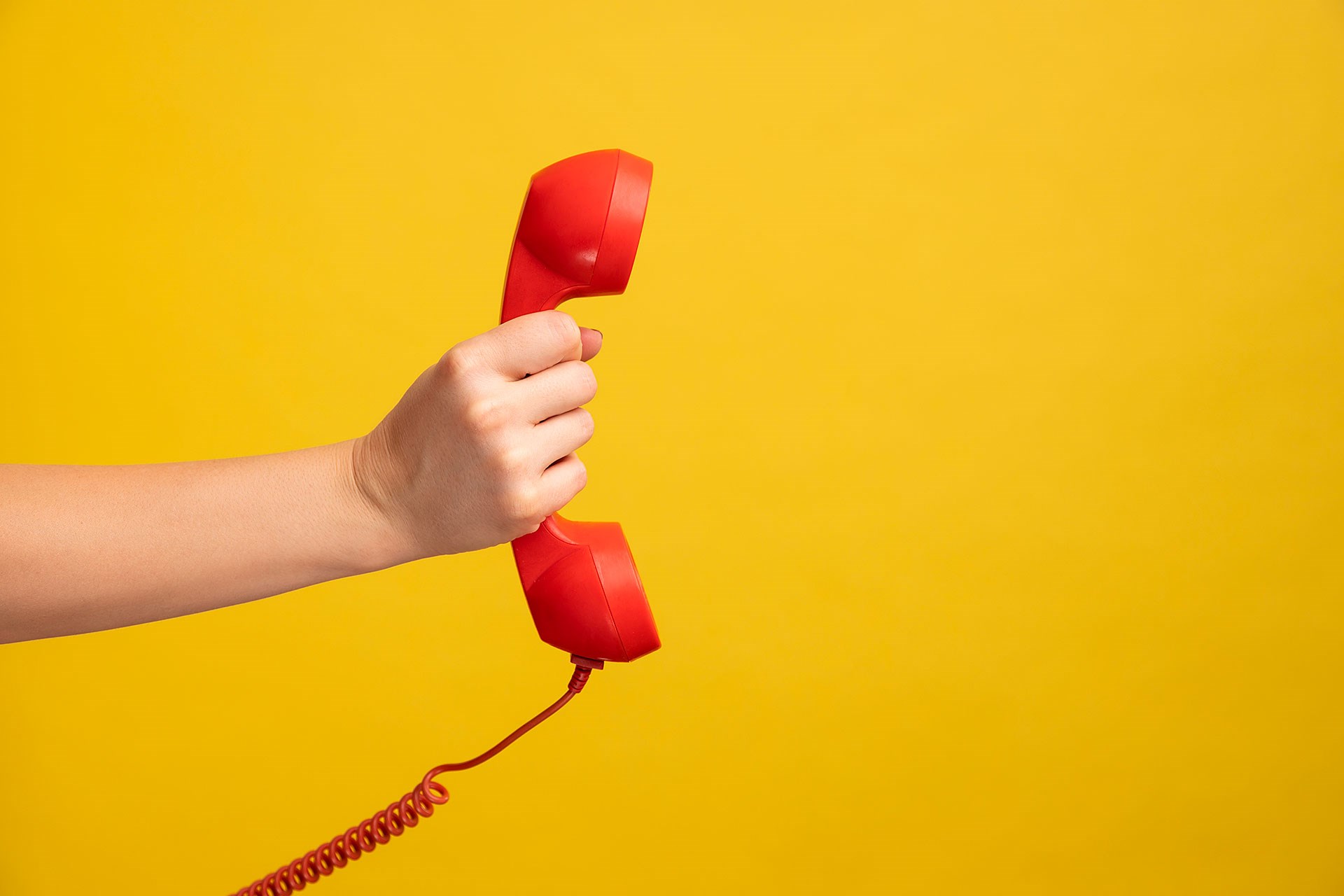 Telefono Amico & C.:  quando ti trovi ad affrontare un’emergenza emotiva 